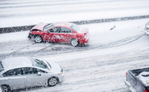 10 Consejos para Manejar de Forma Segura en Condiciones de Nieve